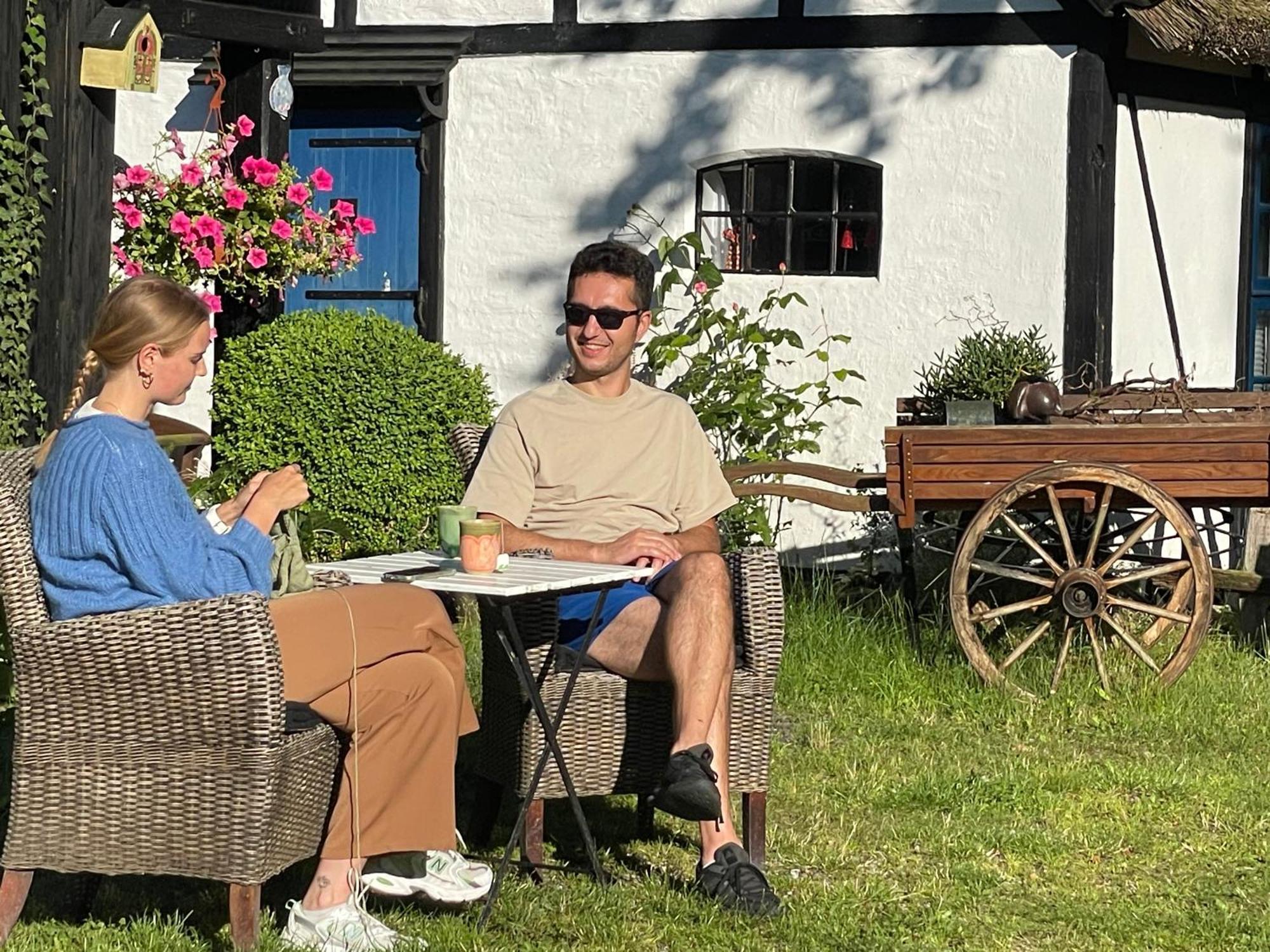 Vaerelser I Historisk Hus Med Sjael Og Atmosfaere Helsinge Esterno foto