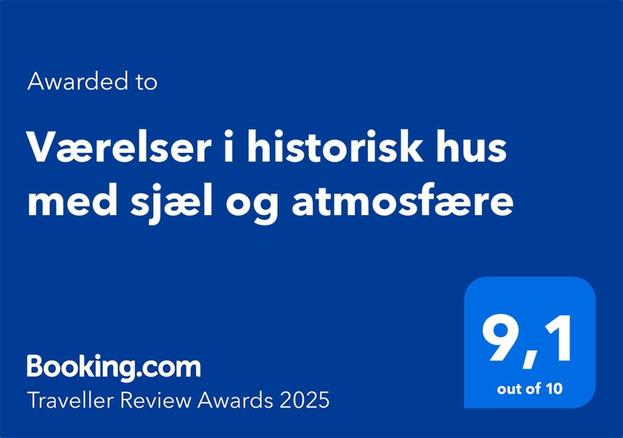 Vaerelser I Historisk Hus Med Sjael Og Atmosfaere Helsinge Esterno foto
